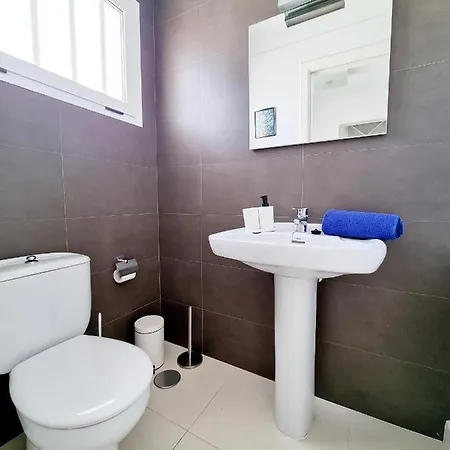 Luxury Coral First Line Of The Sea * פלאיה הונדה