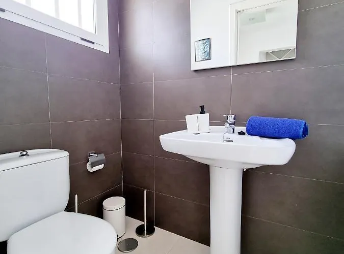 Luxury Coral First Line Of The Sea * Playa Honda (Lanzarote)